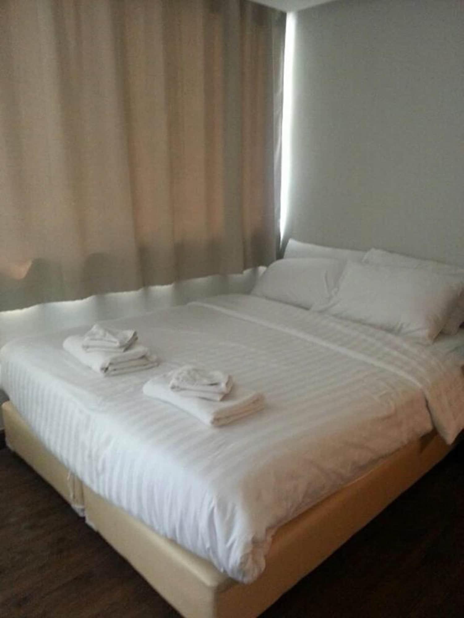 Nantra Silom Hotel Banguecoque Exterior foto