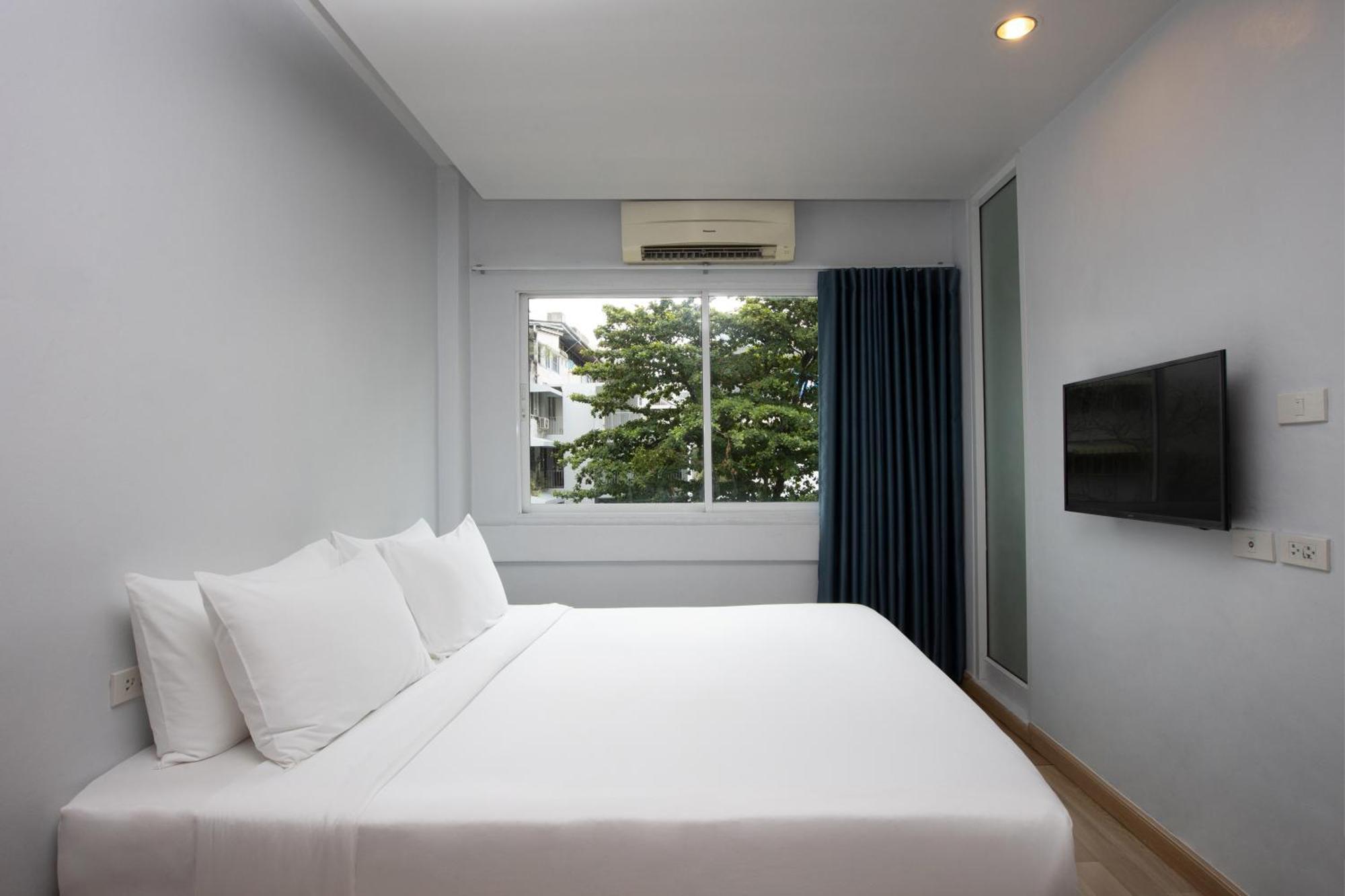 Nantra Silom Hotel Banguecoque Exterior foto